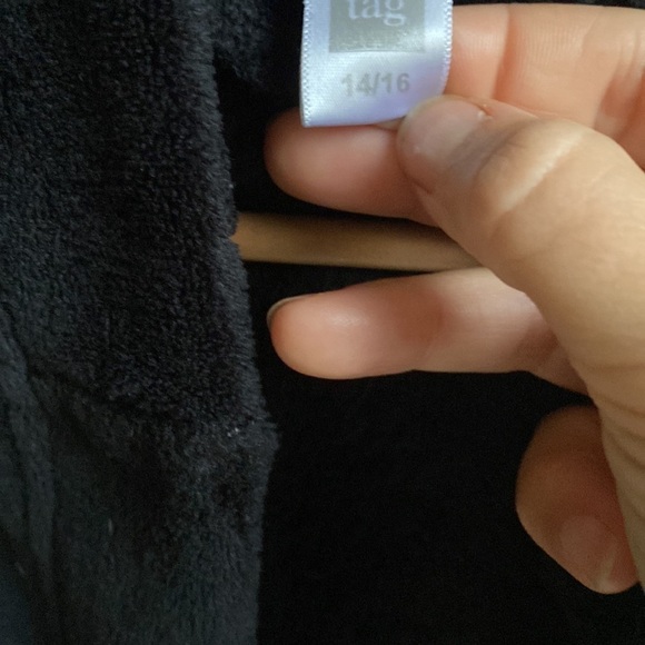 Plush Hooded Robe in all black - Picture 2 of 5